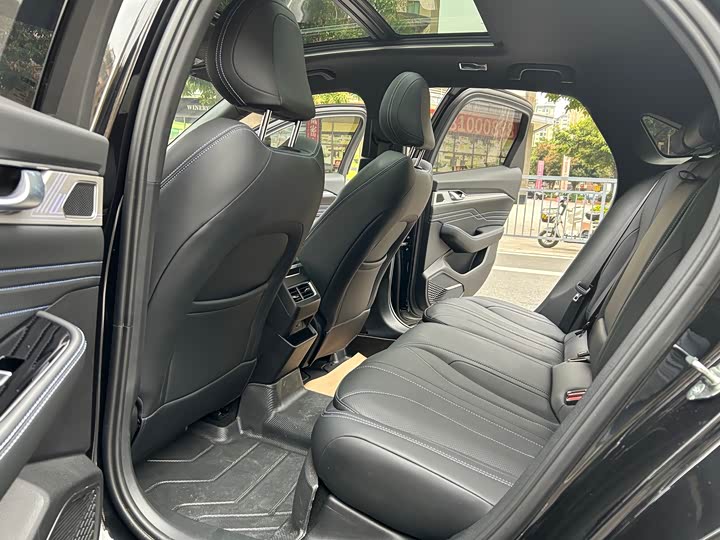 Фото 9 - Geely Preface