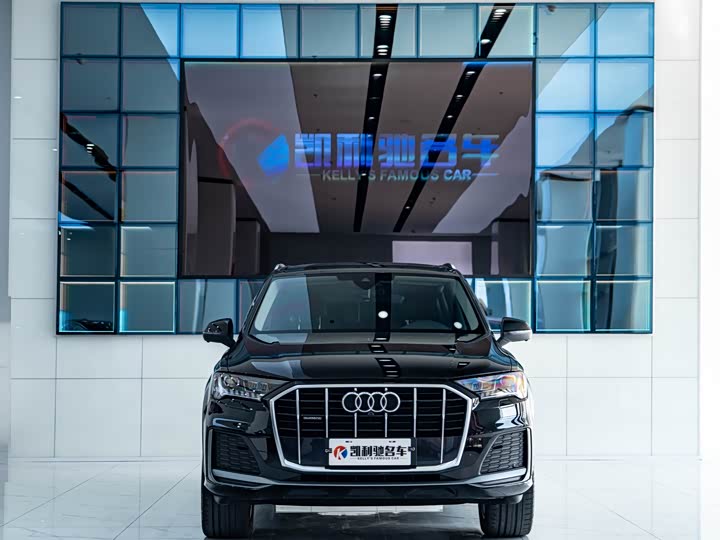 Фото 2 - Audi Q7