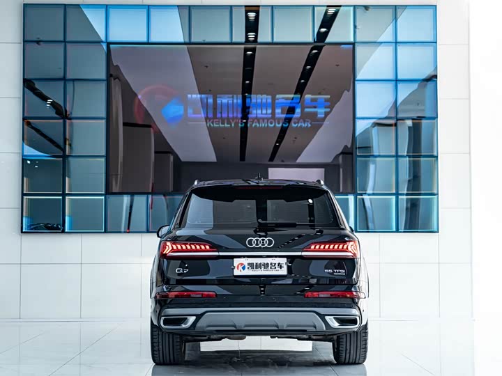 Фото 5 - Audi Q7