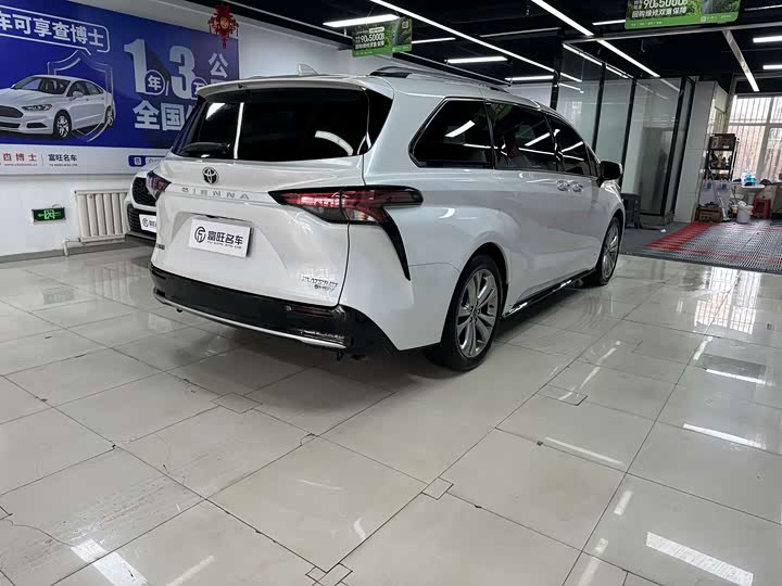 Фото 5 - Toyota Sienna
