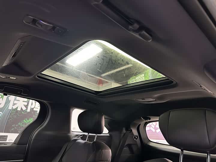 Фото 8 - Toyota Sienna