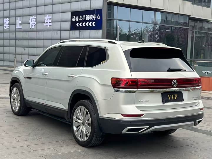 Photo 4 - Volkswagen Teramont Pro