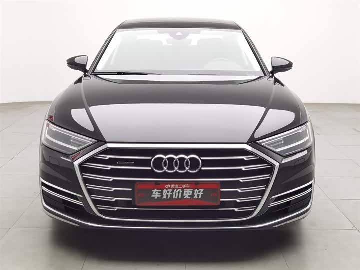 Фото 3 - Audi A8