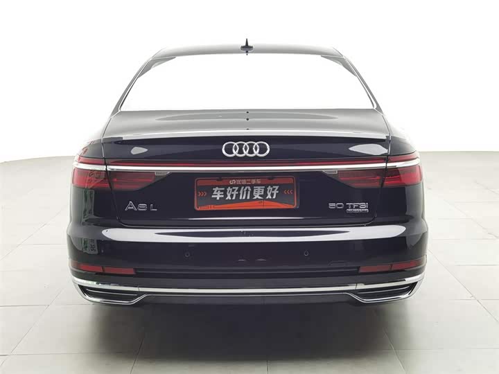 Фото 4 - Audi A8