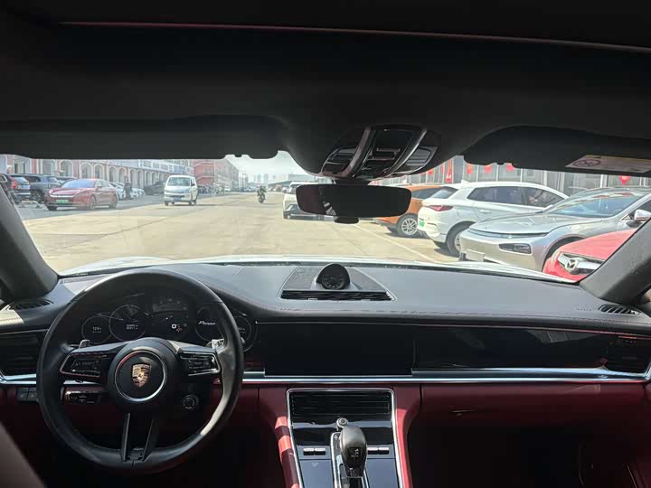 Photo 9 - Porsche Panamera