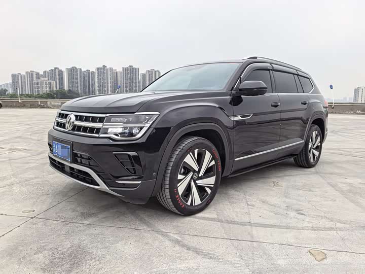 Photo 1 - Volkswagen Teramont Pro