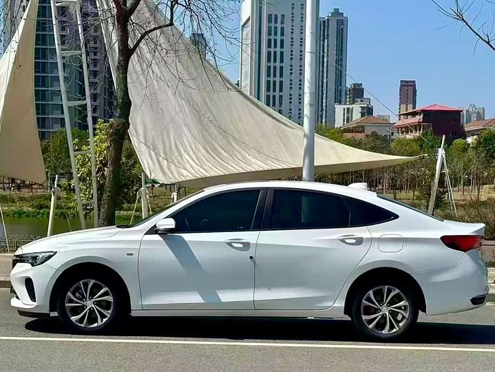 Фото 3 - Buick Verano