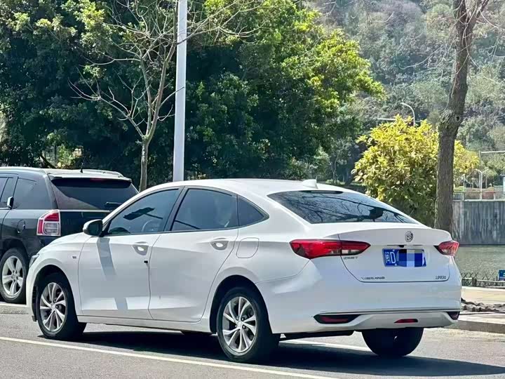 Фото 4 - Buick Verano