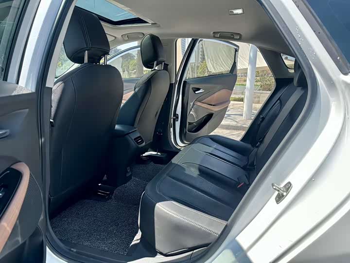 Фото 7 - Buick Verano