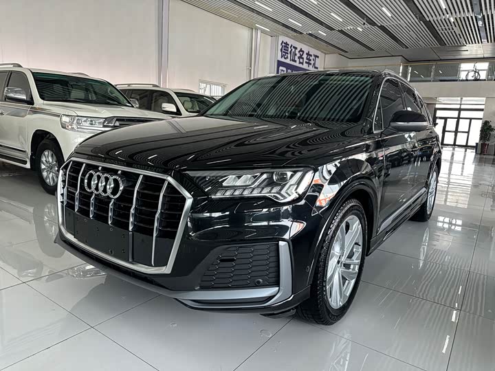 Photo 1 - Audi Q7