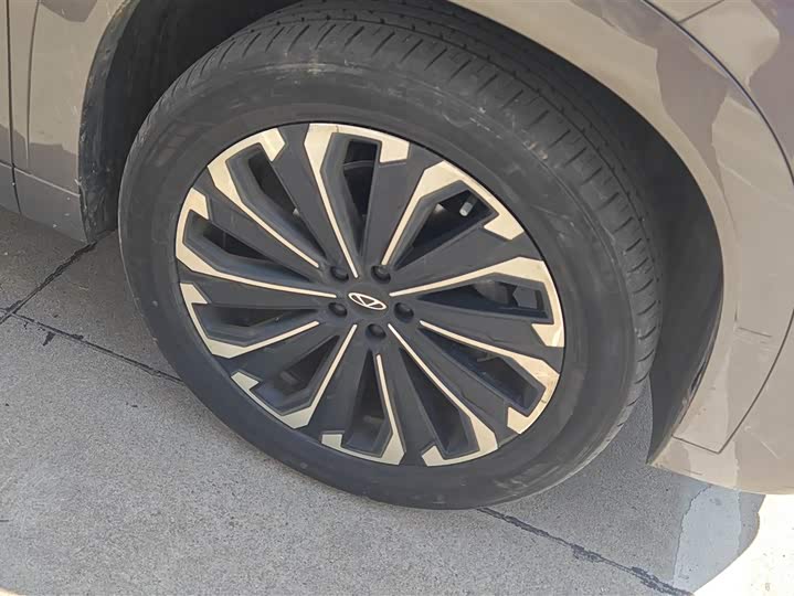 Фото 6 - Chery Tiggo 9