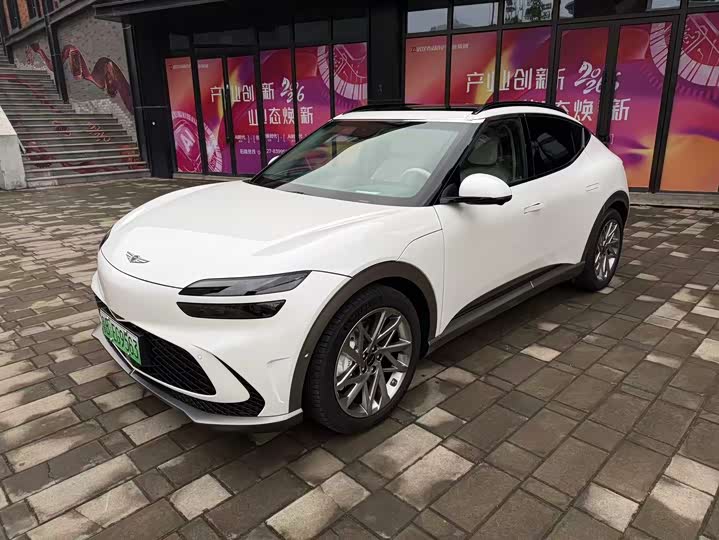 Фото 1 - Genesis GV60