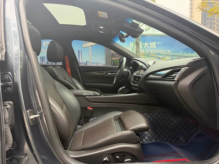 Фото 8 - Cadillac CT5