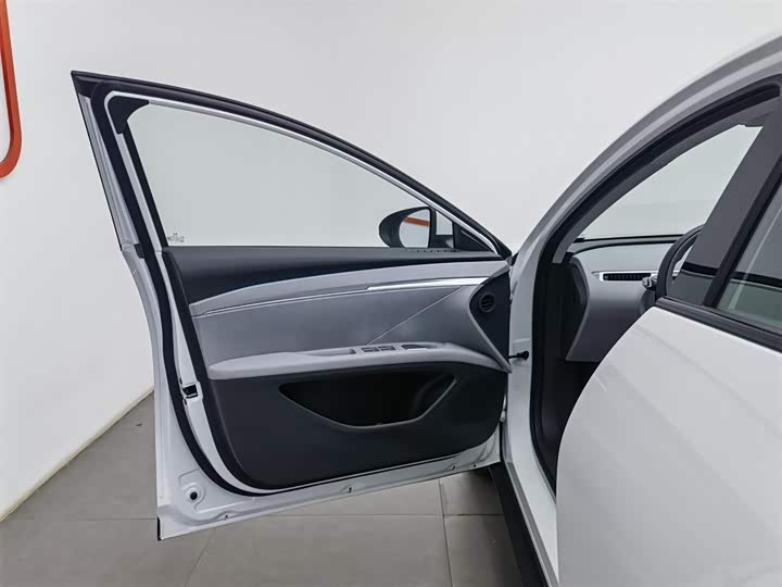 Фото 8 - XPeng Mona M03