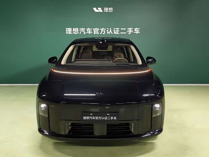 Фото 2 - LiXiang i8