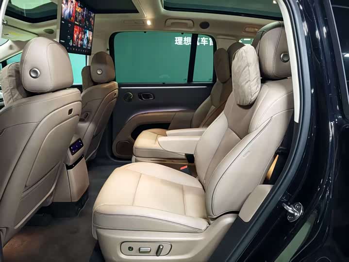 Фото 9 - LiXiang i8