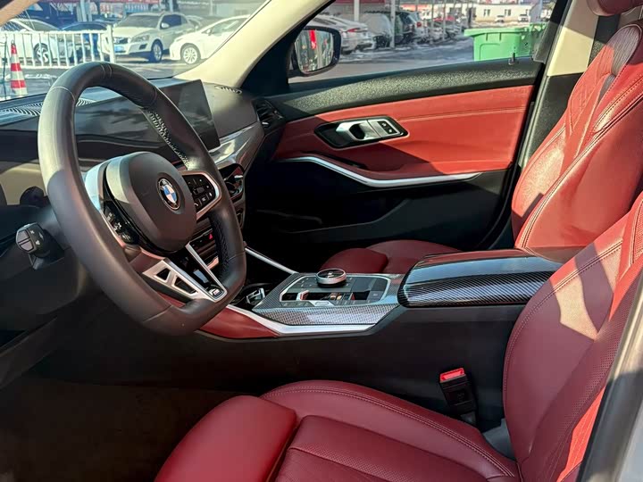 Photo 4 - BMW 3 Series