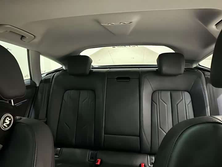 Фото 5 - Audi A7