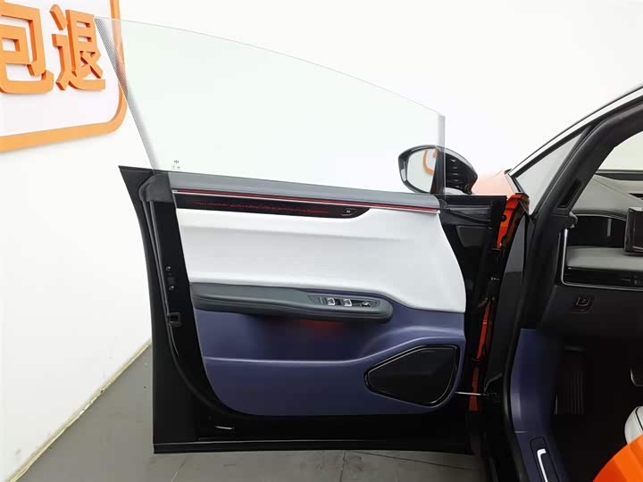 Фото 8 - HiPhi X