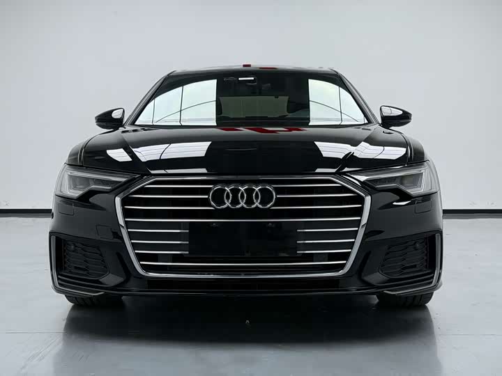 Фото 2 - Audi A6L