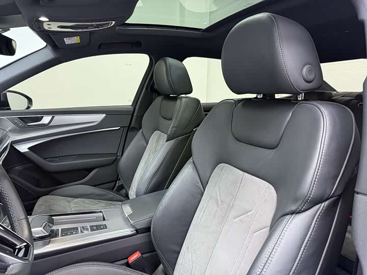 Фото 9 - Audi A6L