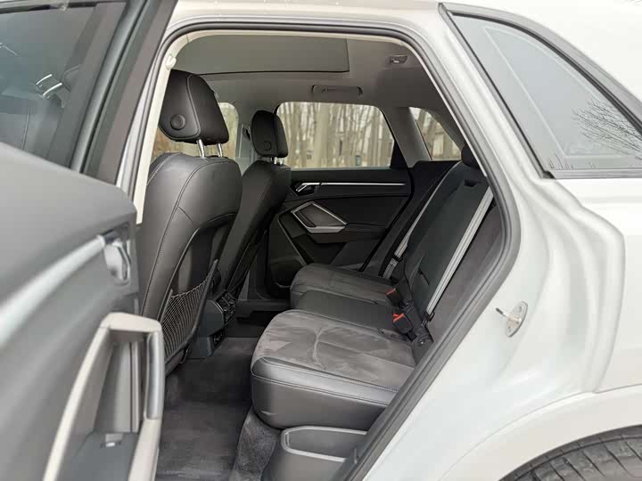 Фото 8 - Audi Q3