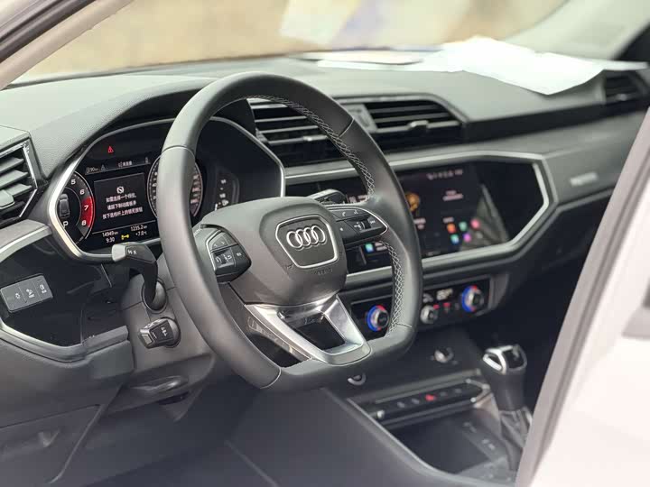 Фото 9 - Audi Q3