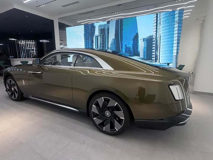 Фото 5 - Rolls-Royce Spectre