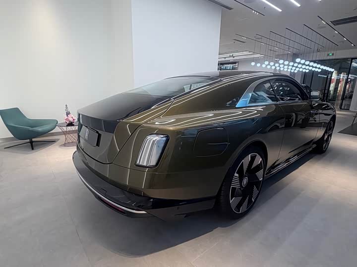 Фото 7 - Rolls-Royce Spectre