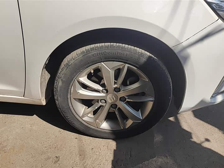 Фото 6 - Geely Emgrand GL