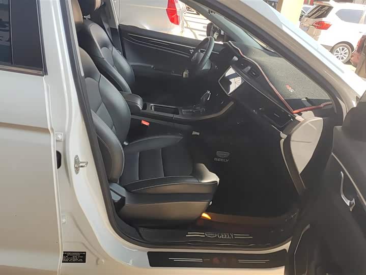 Фото 8 - Geely Emgrand GL