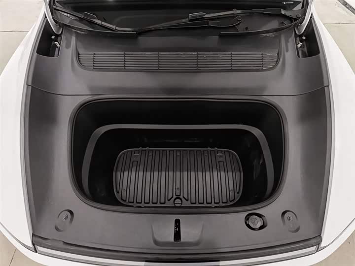 Фото 6 - Tesla Model Y