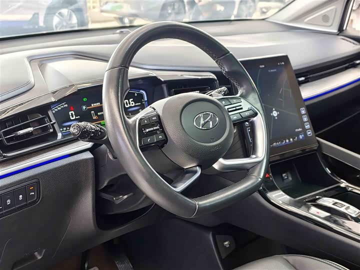 Фото 5 - Hyundai Custo