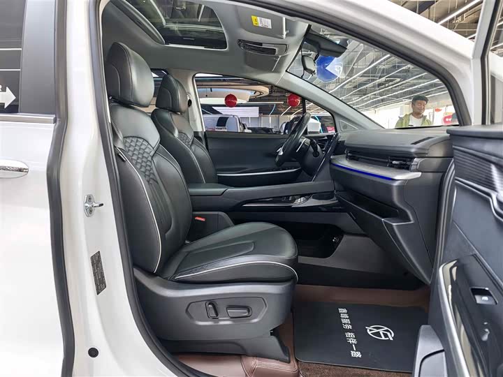 Фото 7 - Hyundai Custo