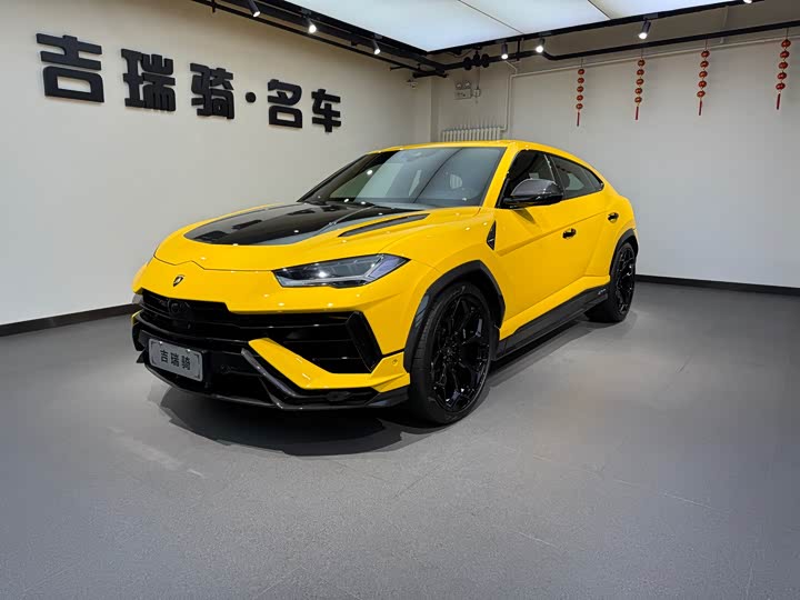 Фото 1 - Lamborghini Urus