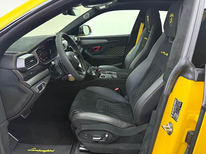 Фото 7 - Lamborghini Urus