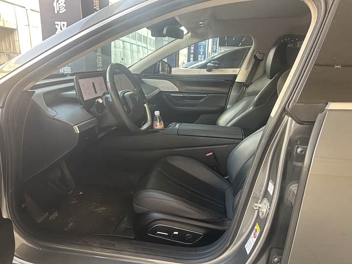 Фото 4 - XPeng P7