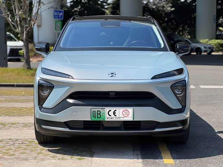 Фото 1 - Nio ES6