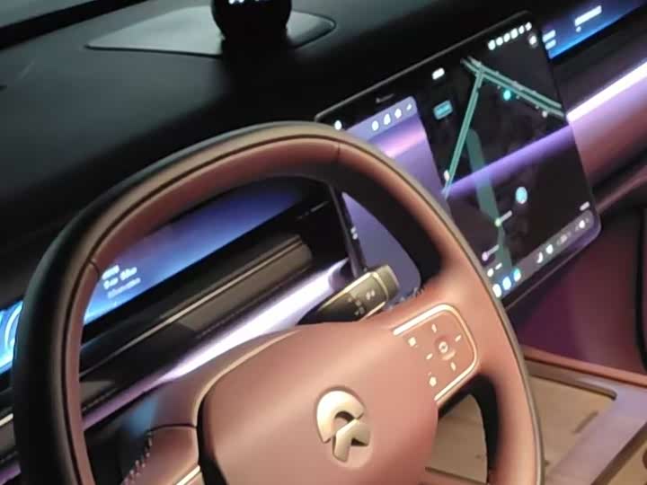 Фото 2 - Nio ES8