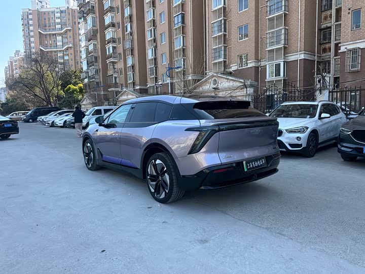 Фото 8 - HiPhi Y