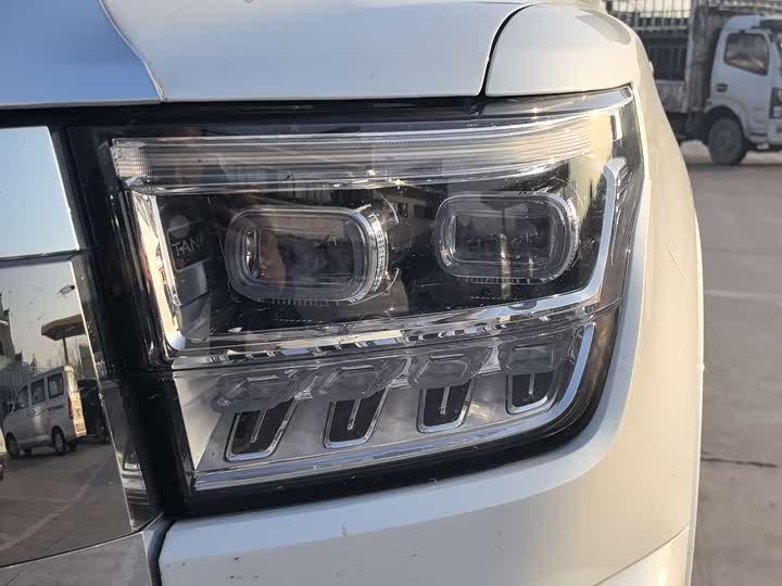 Фото 4 - Tank 500 Hybrid