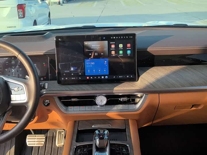 Фото 9 - Tank 500 Hybrid