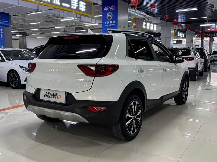 Kia KX1 2021 2021款 1.4L CVT趣享天窗款