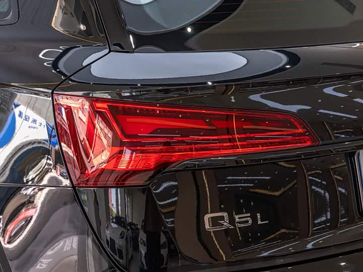 Фото 3 - Audi Q5L