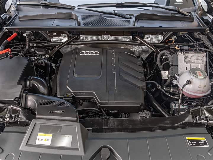 Фото 5 - Audi Q5L