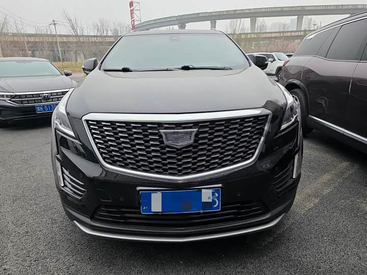 Фото 1 - Cadillac XT5