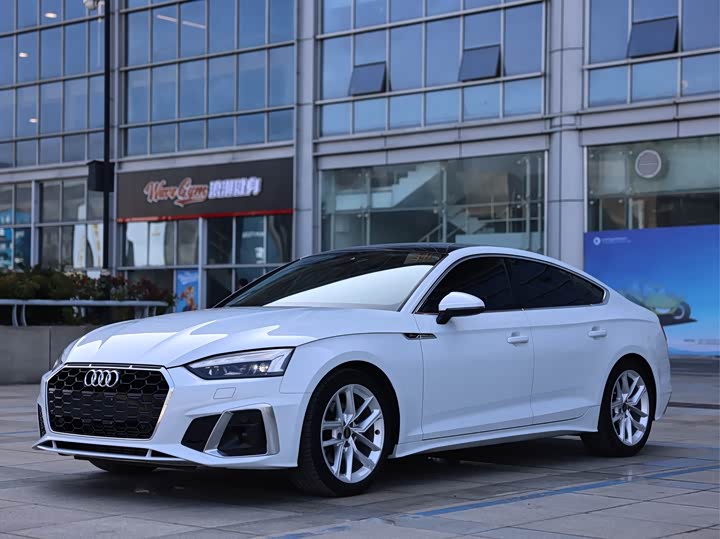 Фото 1 - Audi A5