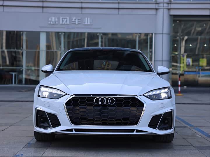 Фото 2 - Audi A5