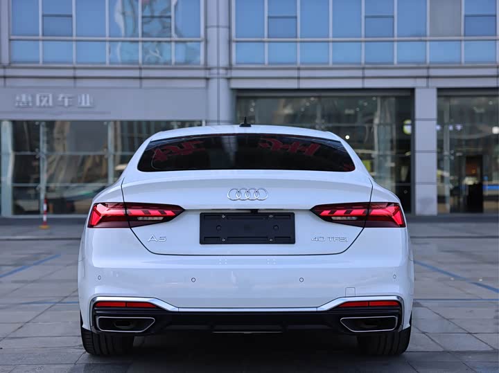 Фото 4 - Audi A5