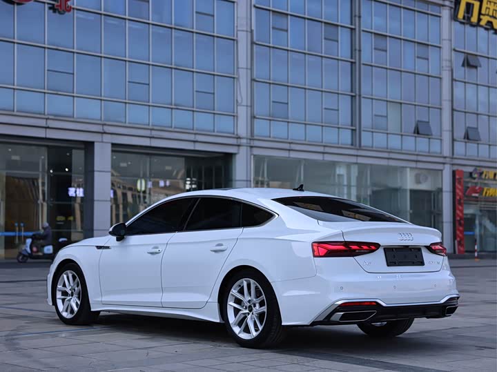 Фото 5 - Audi A5